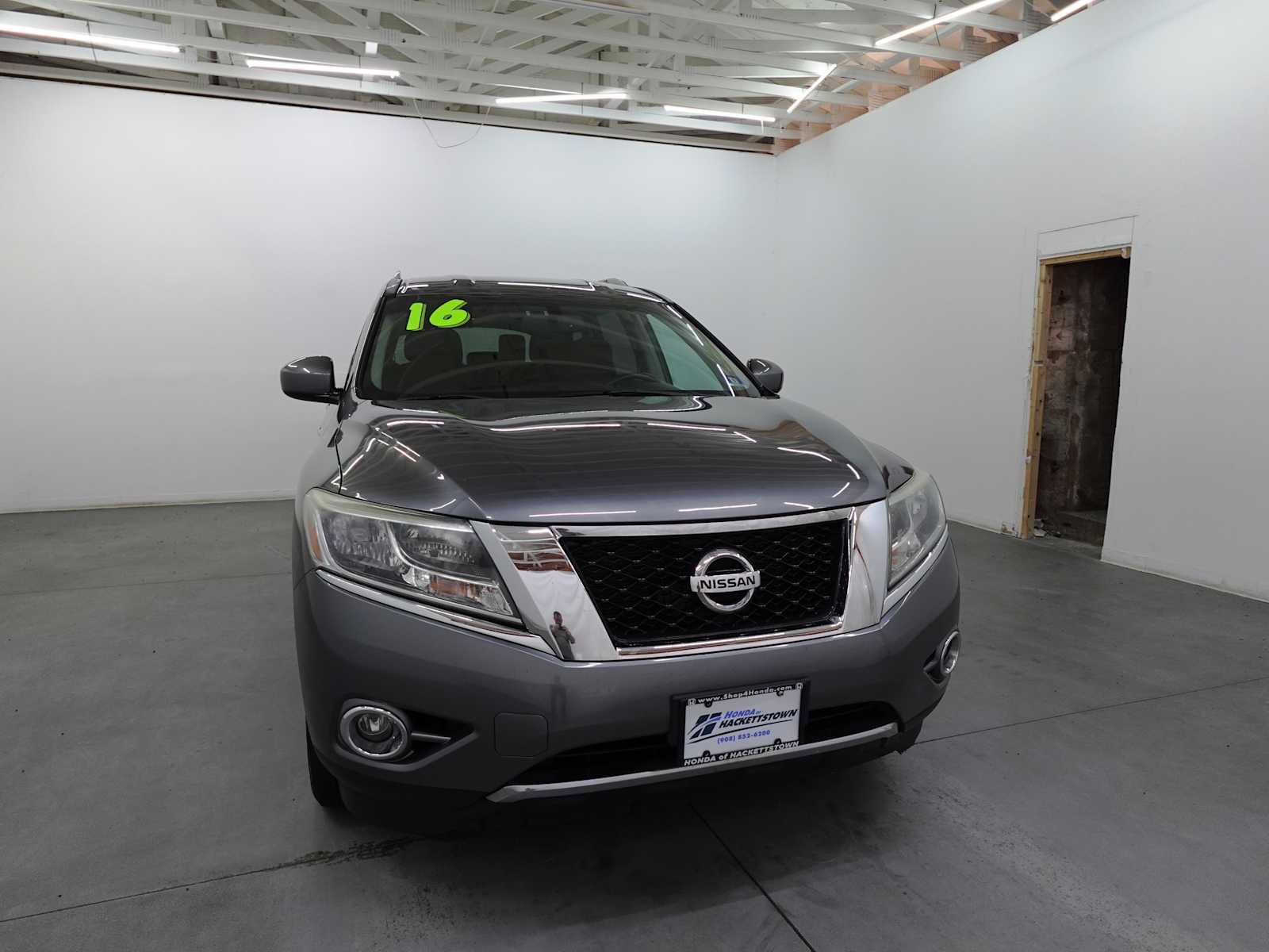 Used 2016 Nissan Pathfinder SV w/ SV Cold Weather Package AWD/4WD image 3