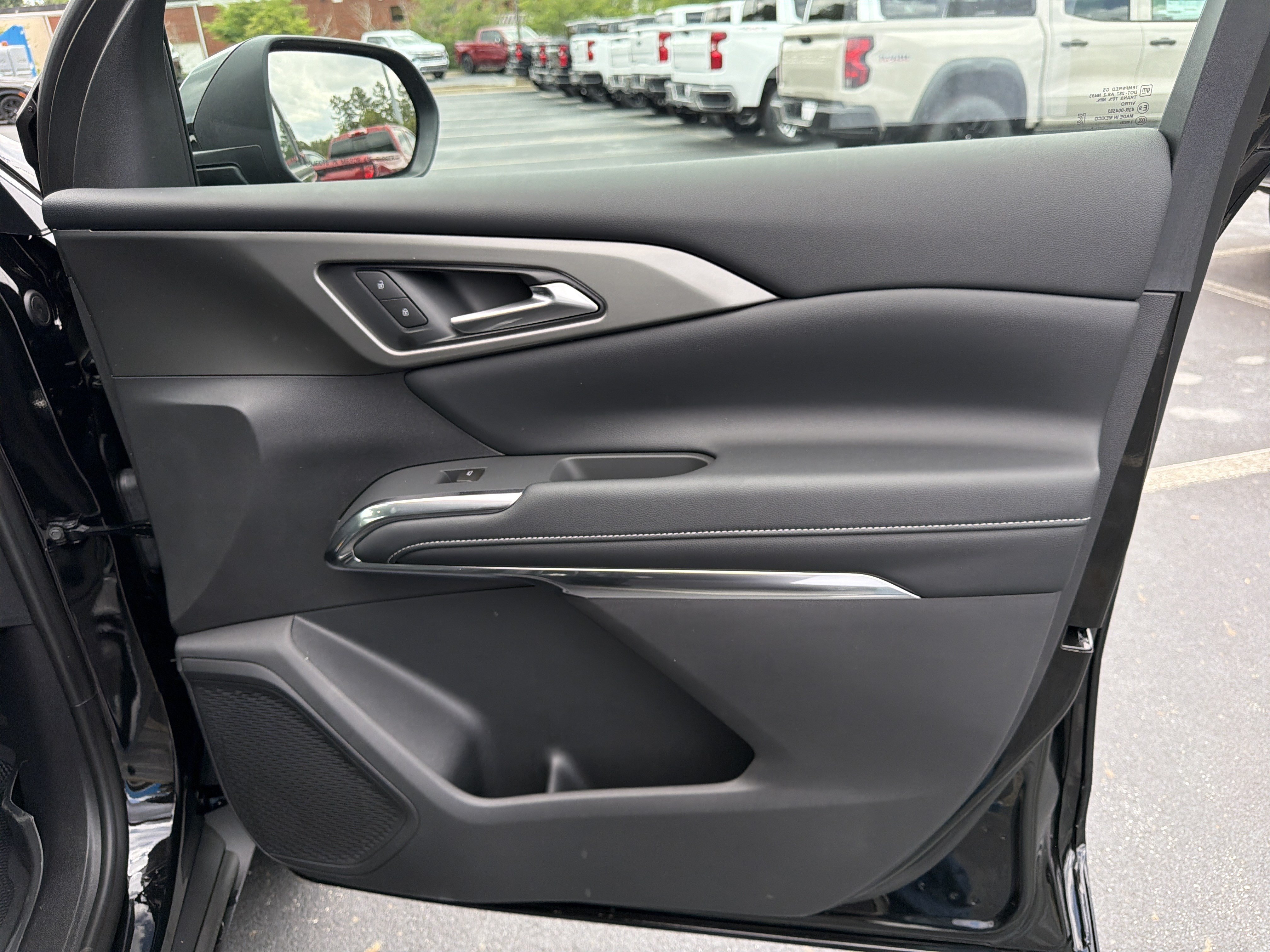 New 2026 Chevrolet Traverse LT w/ LPO, Floor Liner Package FWD image 14