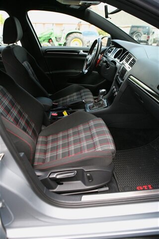 Used 2017 Volkswagen GTI Sport FWD image 18