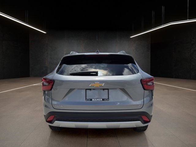 Used 2024 Chevrolet Trax LT FWD image 6