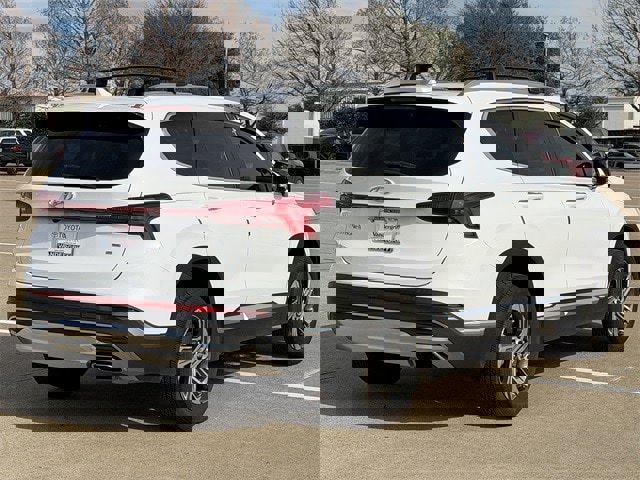 Used 2022 Hyundai Santa Fe SEL w/ Convenience + Premium Package image 4