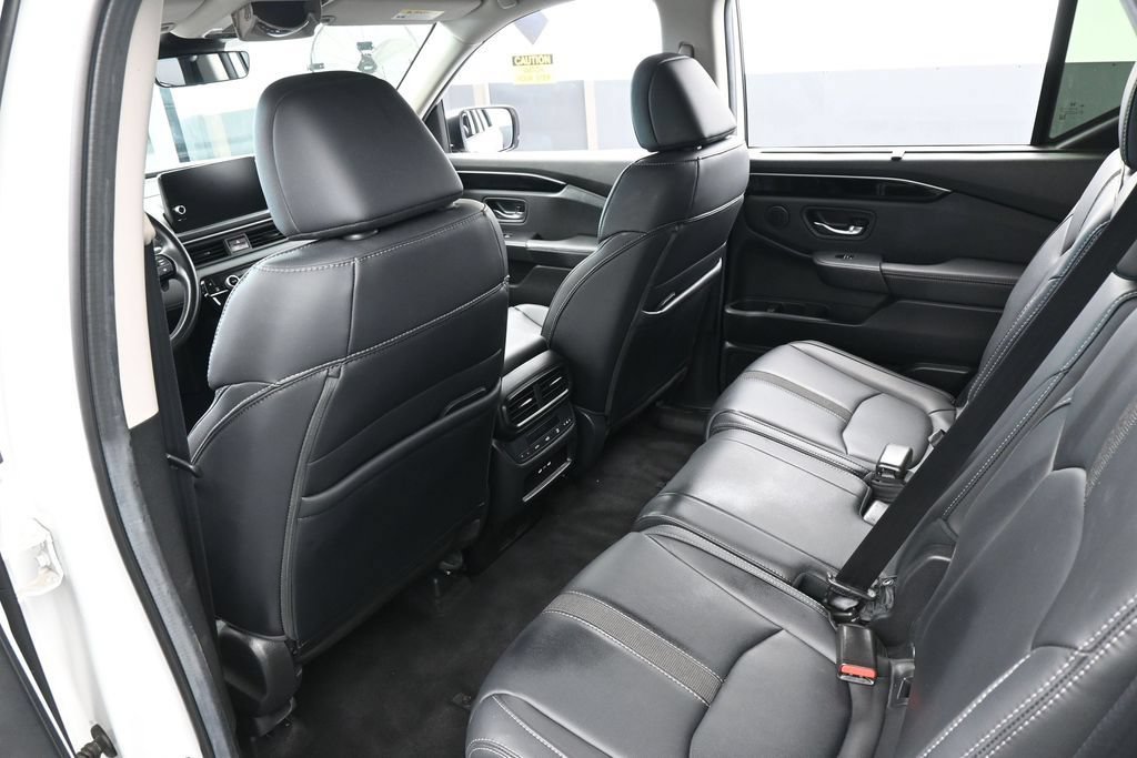 Used 2025 Honda Pilot EX-L image 38