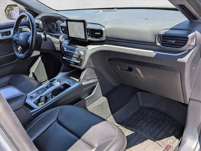 Used 2020 Ford Explorer XLT w/ Equipment Group 202A AWD/4WD image 23