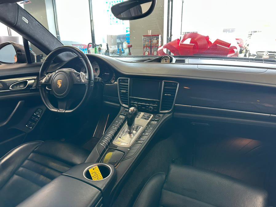 Used 2016 Porsche Panamera GTS image 30