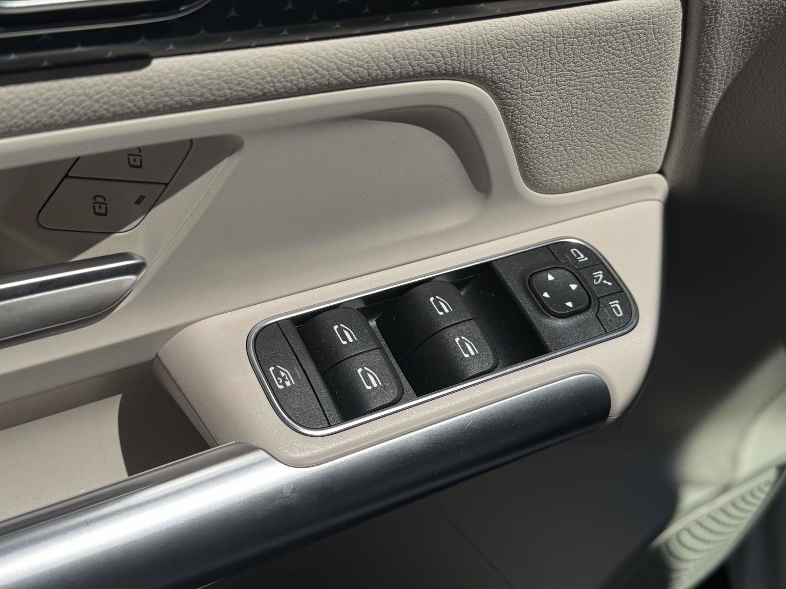 Certified 2025 Mercedes-Benz GLA 250 4MATIC image 30