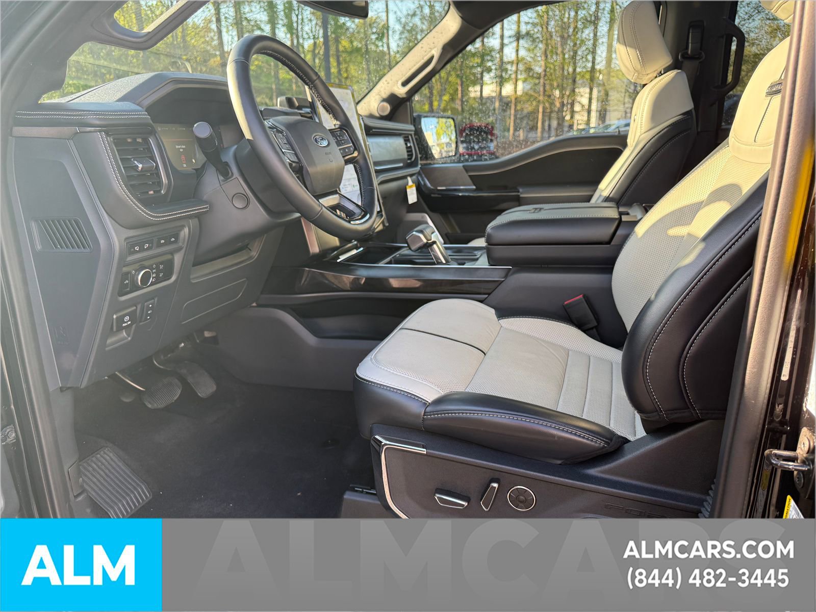 Used 2024 Ford F150 Lightning Platinum AWD/4WD image 14