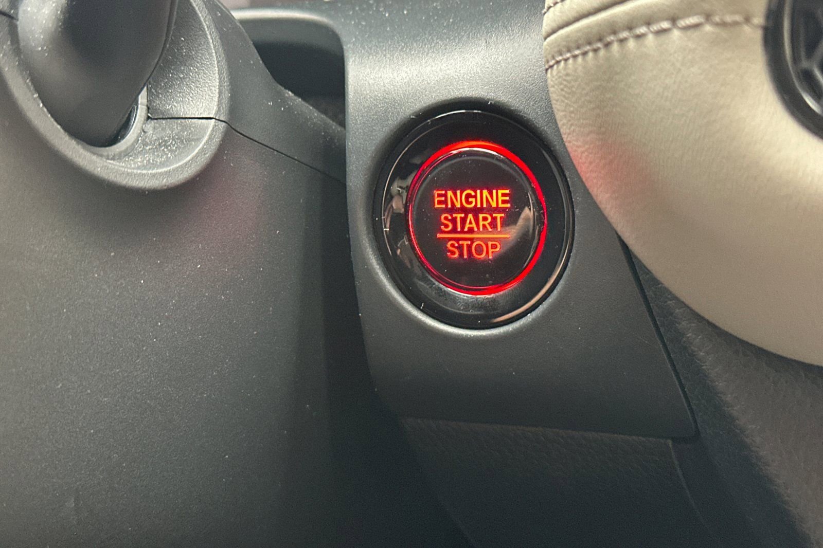Used 2024 Honda HR-V LX image 27