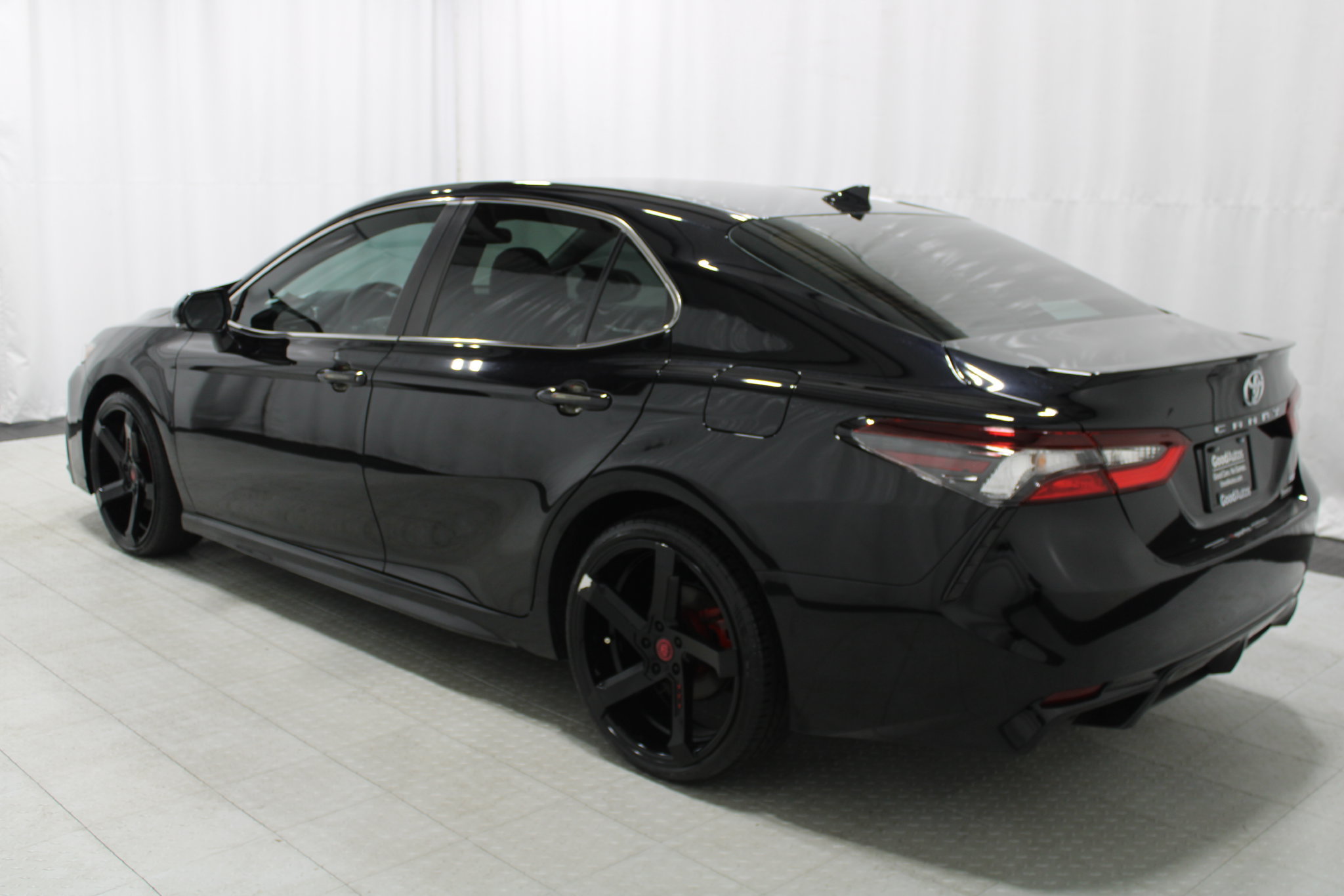 Used 2024 Toyota Camry SE FWD image 8