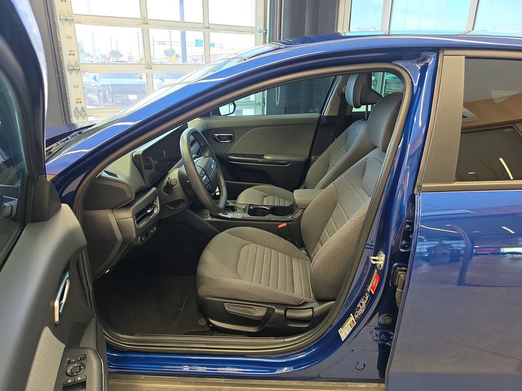 Certified 2025 Kia K4 EX FWD image 14