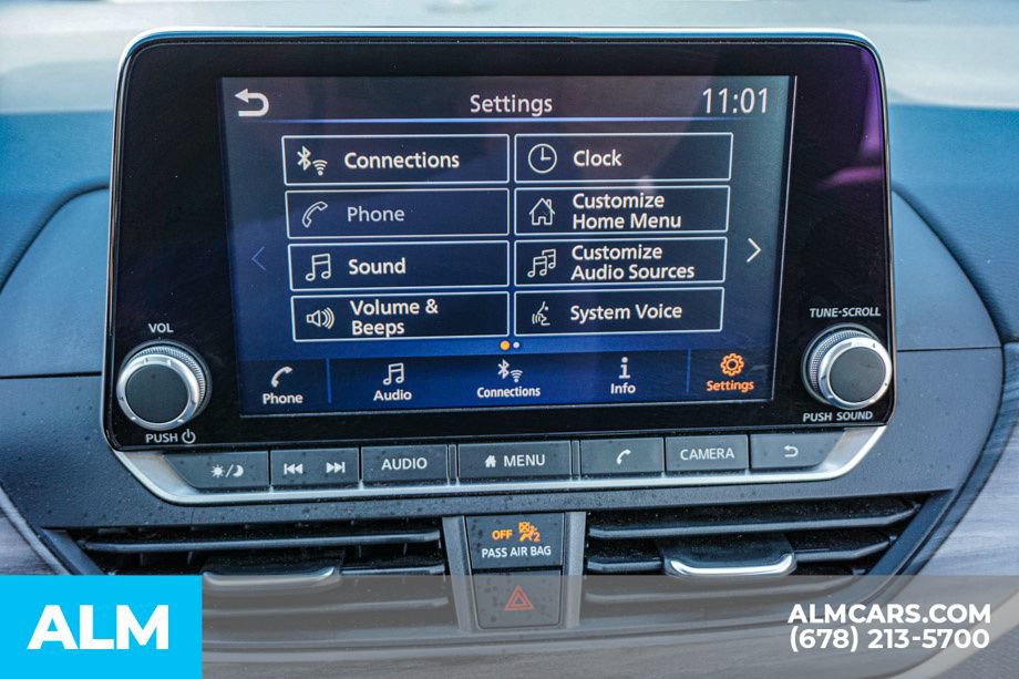 Used 2025 Nissan Altima 2.5 SV FWD image 33