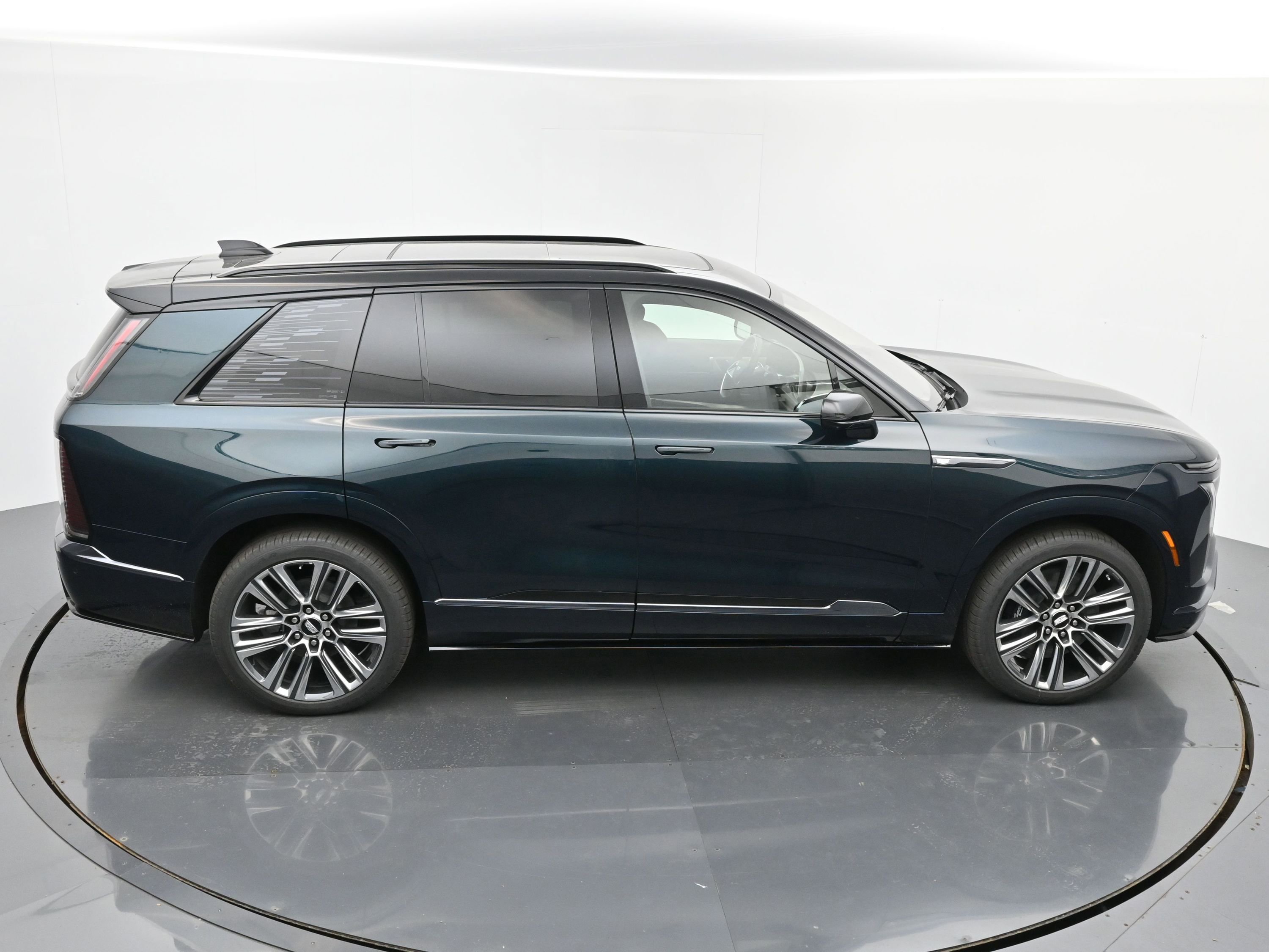 New 2026 Cadillac Vistiq Platinum image 28