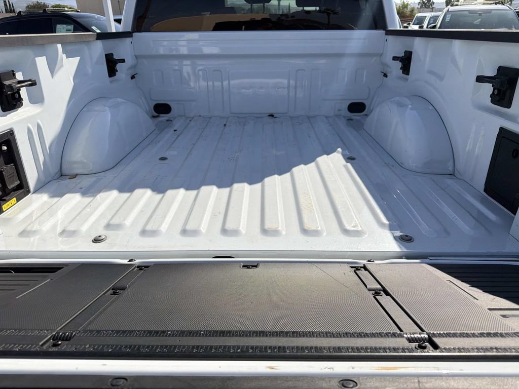 Used 2024 Ford F150 Lightning Flash AWD/4WD image 9