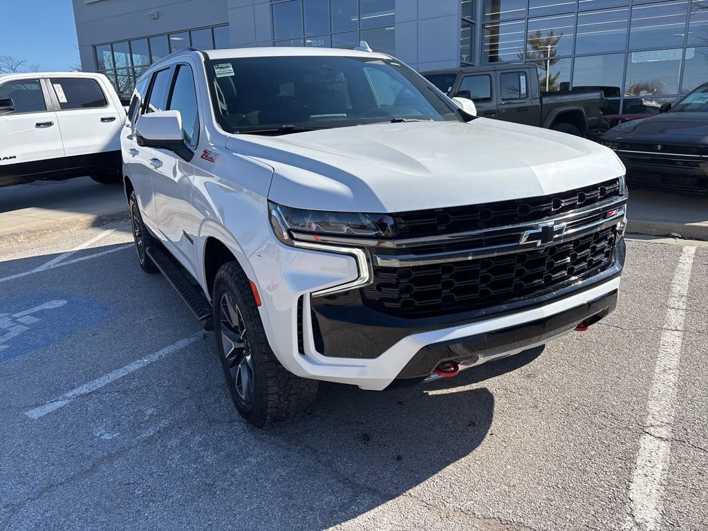 Used 2022 Chevrolet Tahoe Z71 w/ Luxury Package AWD/4WD image 8