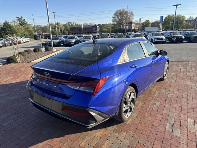 Used 2024 Hyundai Elantra SEL w/ Convenience Package image 14