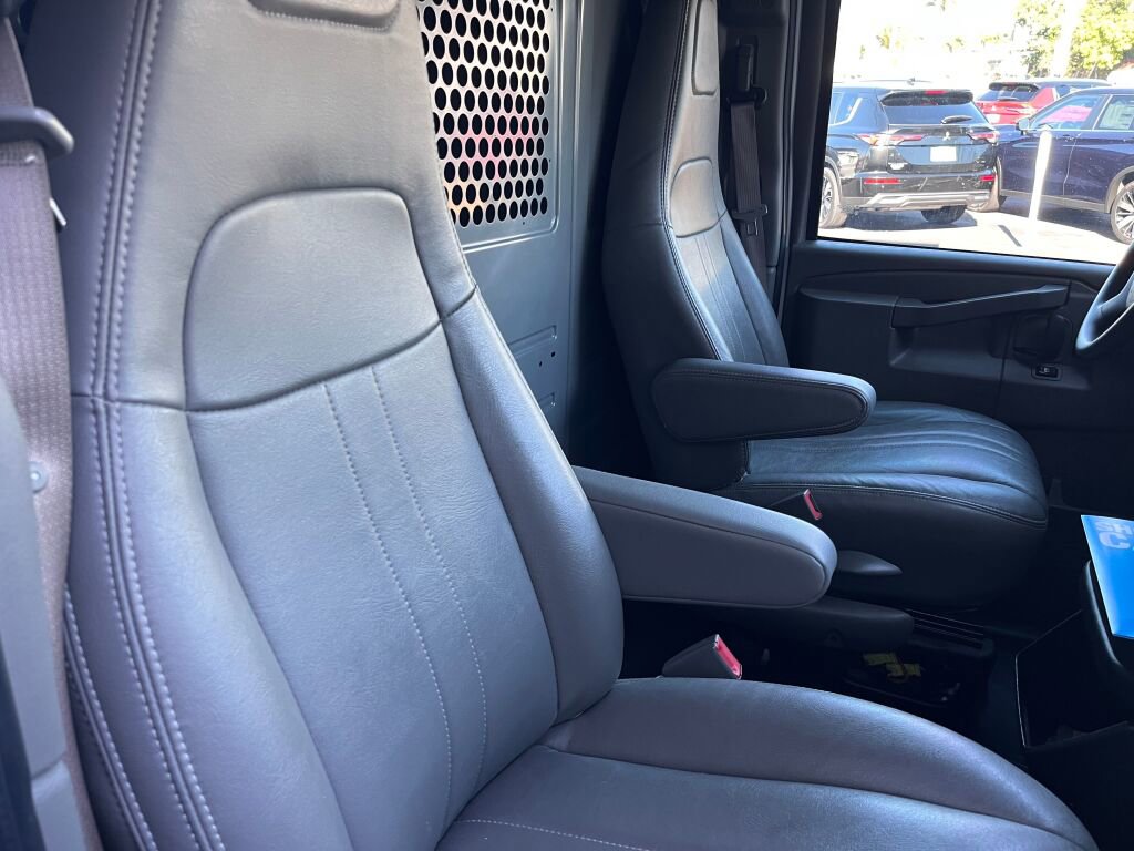 Used 2023 Chevrolet Express 2500 Extended image 26