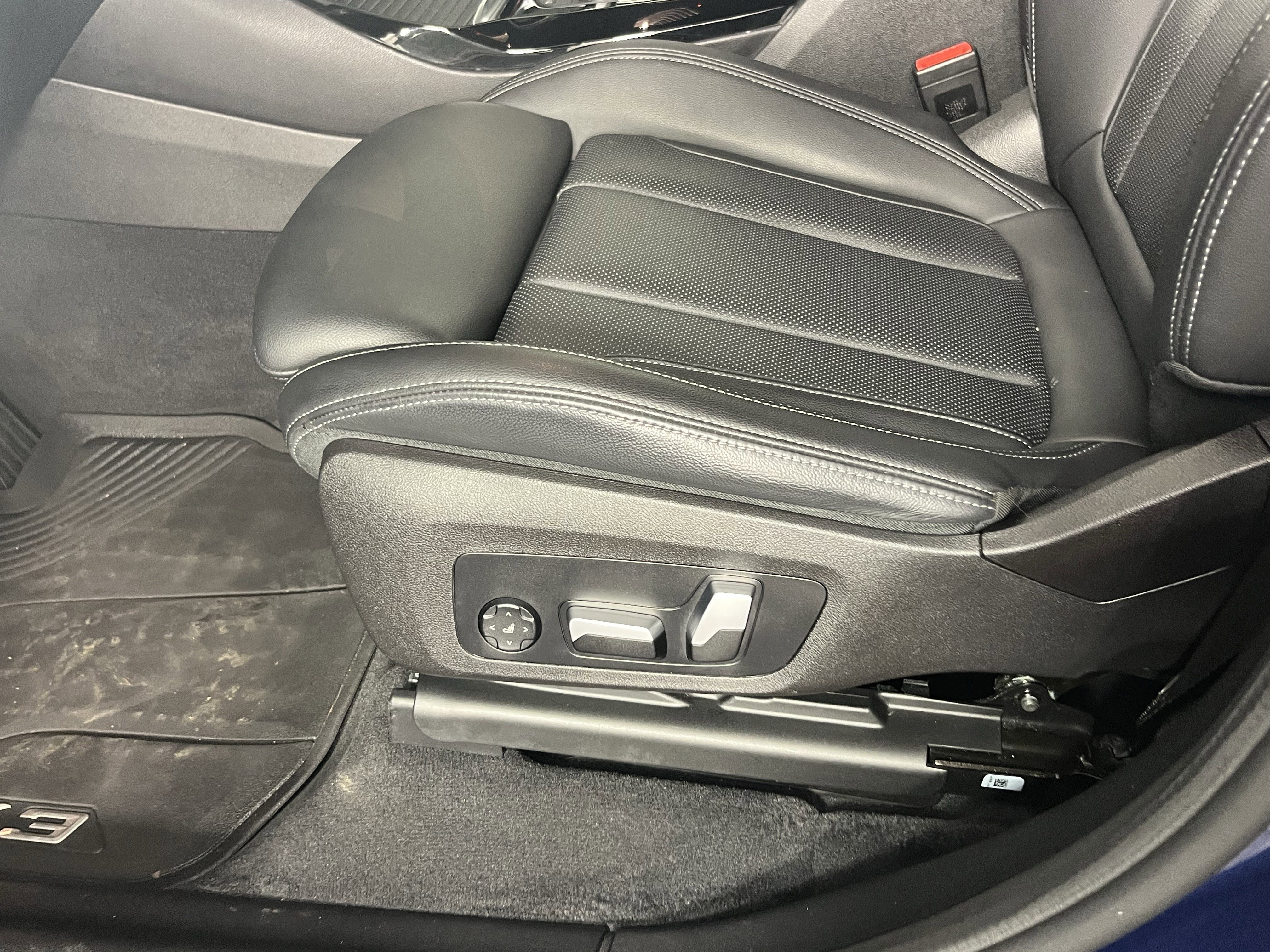 Used 2022 BMW X3 xDrive30i w/ Premium Package image 17