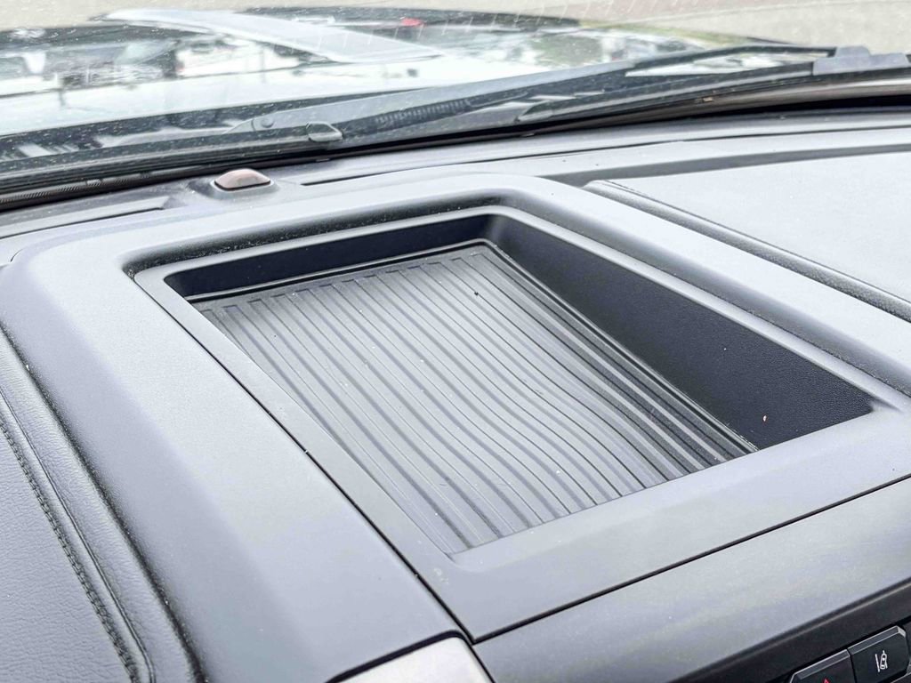 Used 2021 Ford Expedition Max XLT image 31