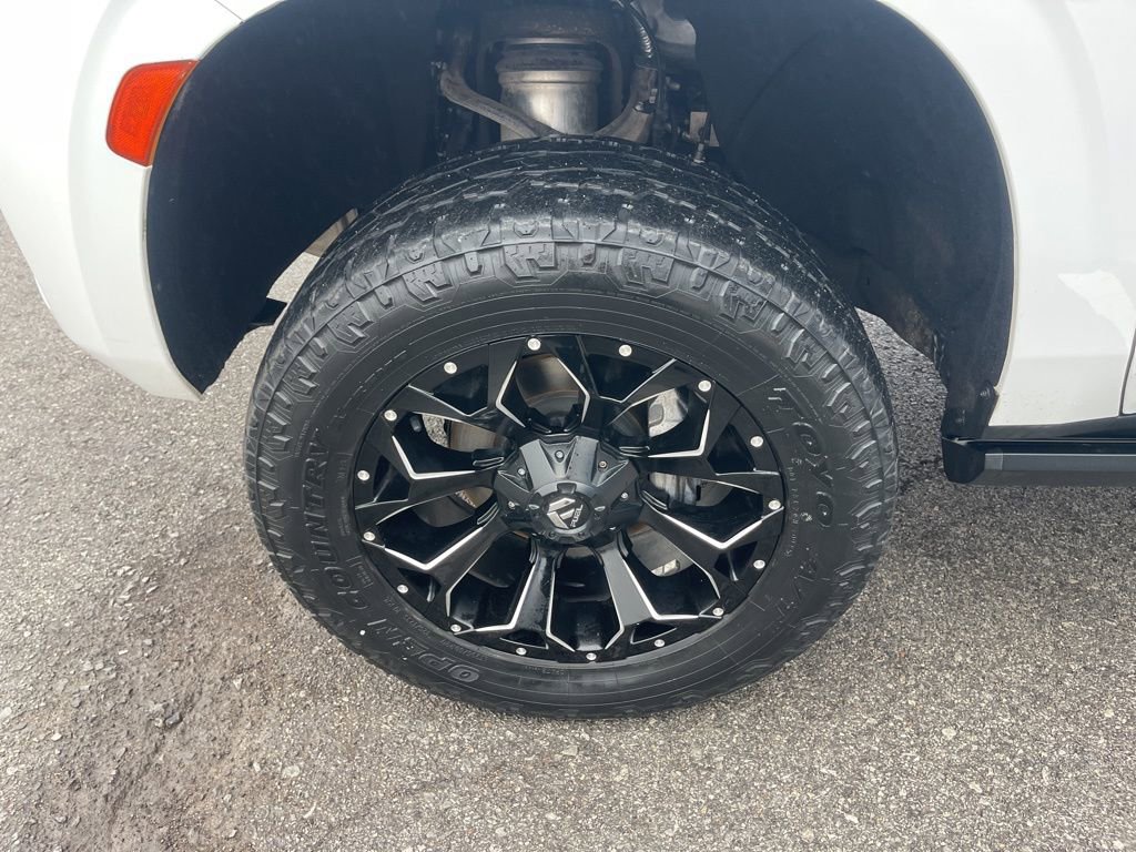 Used 2021 GMC Yukon AT4 w/ AT4 Premium Plus Package image 9