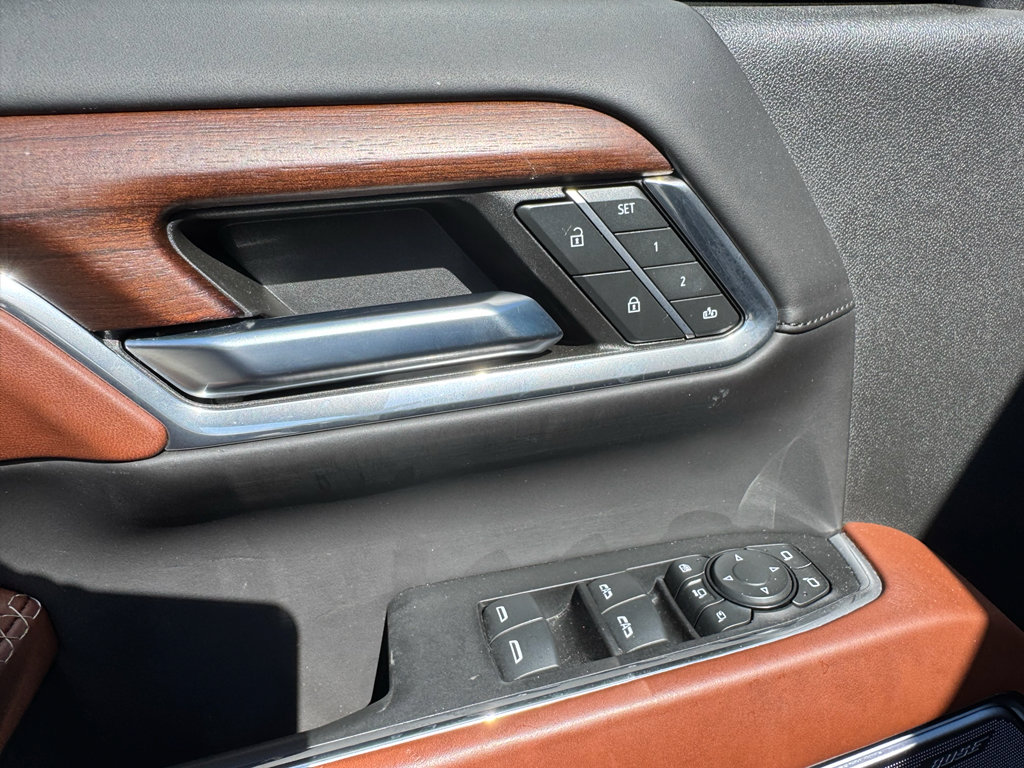 Used 2024 GMC Sierra 3500 Denali Ultimate image 21