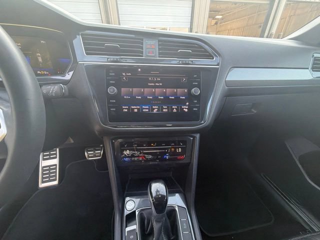 Used 2023 Volkswagen Tiguan SE R-Line FWD image 13