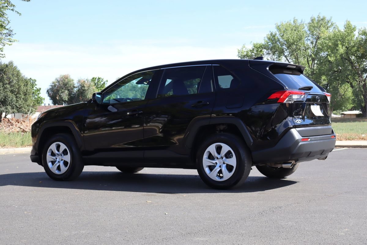 Used 2025 Toyota RAV4 LE AWD/4WD image 7