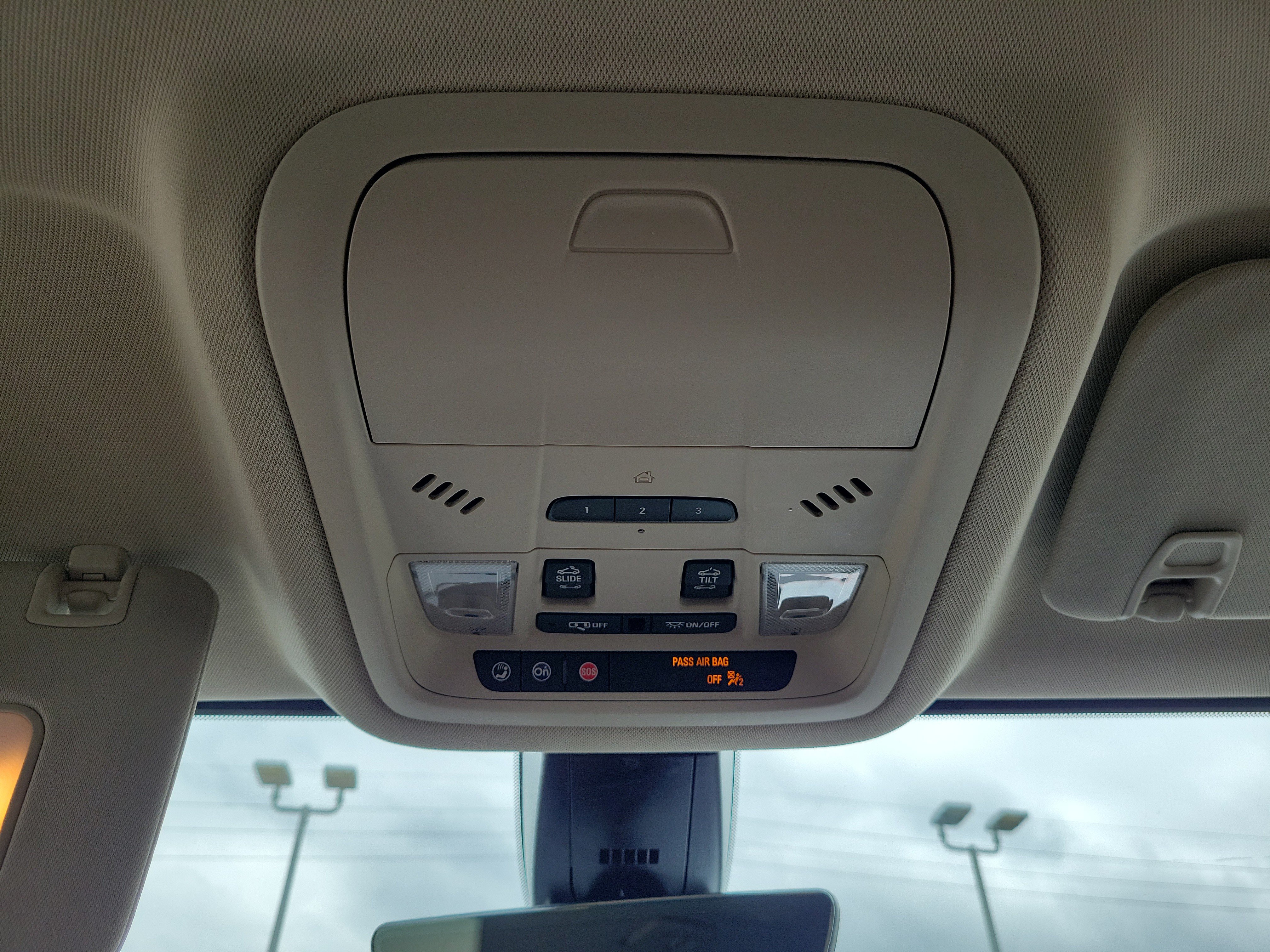 Used 2022 GMC Acadia Denali w/ Denali Ultimate Package AWD/4WD image 31