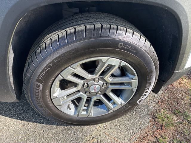 Used 2025 GMC Terrain Elevation image 16