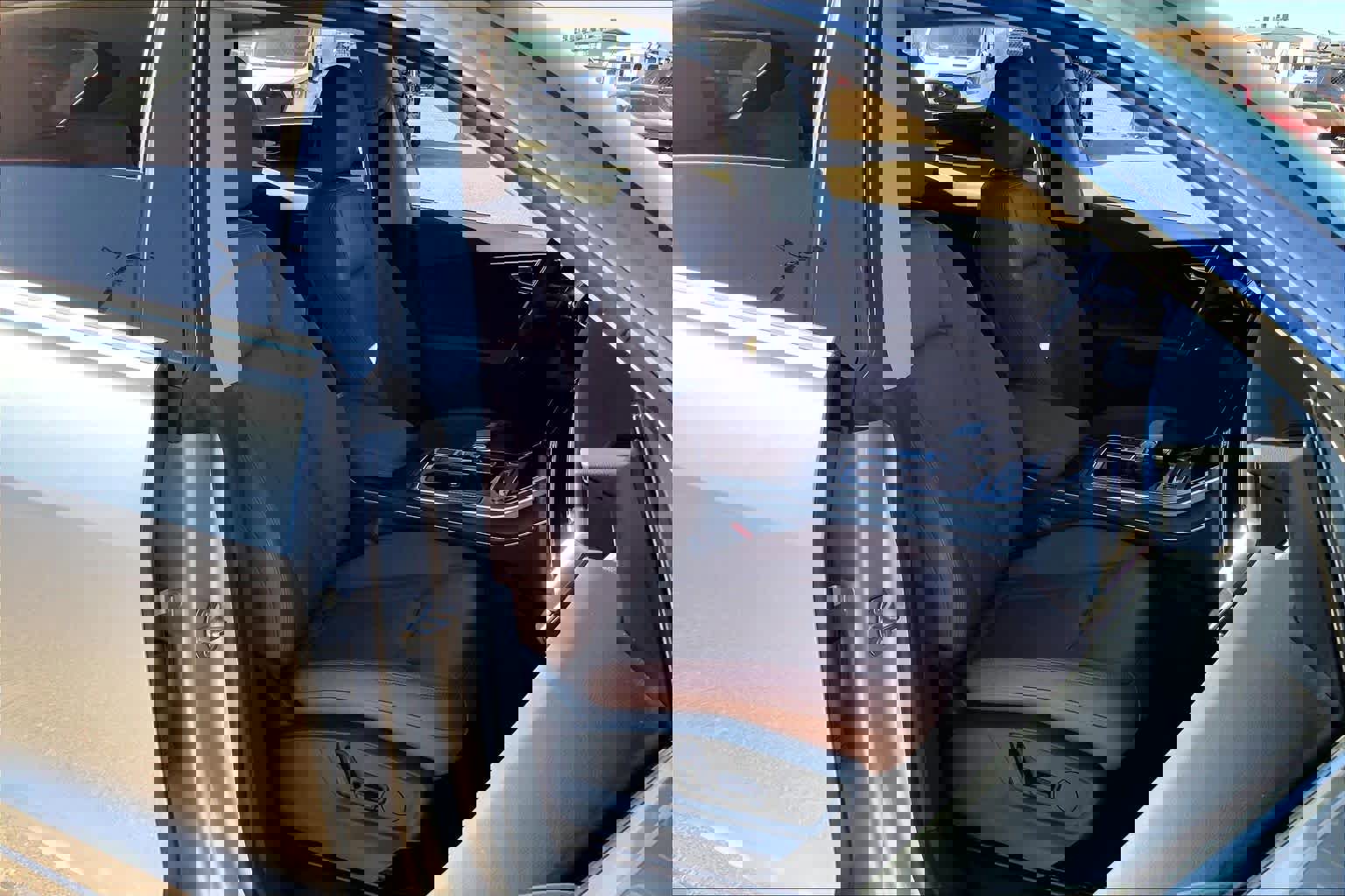 Used 2022 Audi Q8 Premium image 8