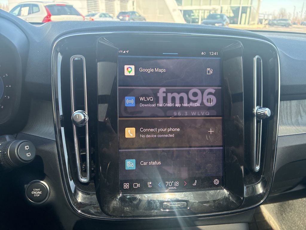 Used 2024 Volvo XC40 B5 Core image 9