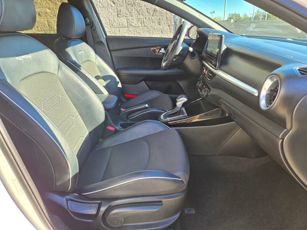 Used 2023 Kia Forte GT-Line image 19