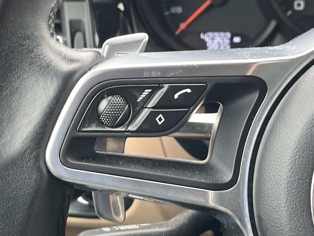 Used 2020 Porsche Macan Base image 20