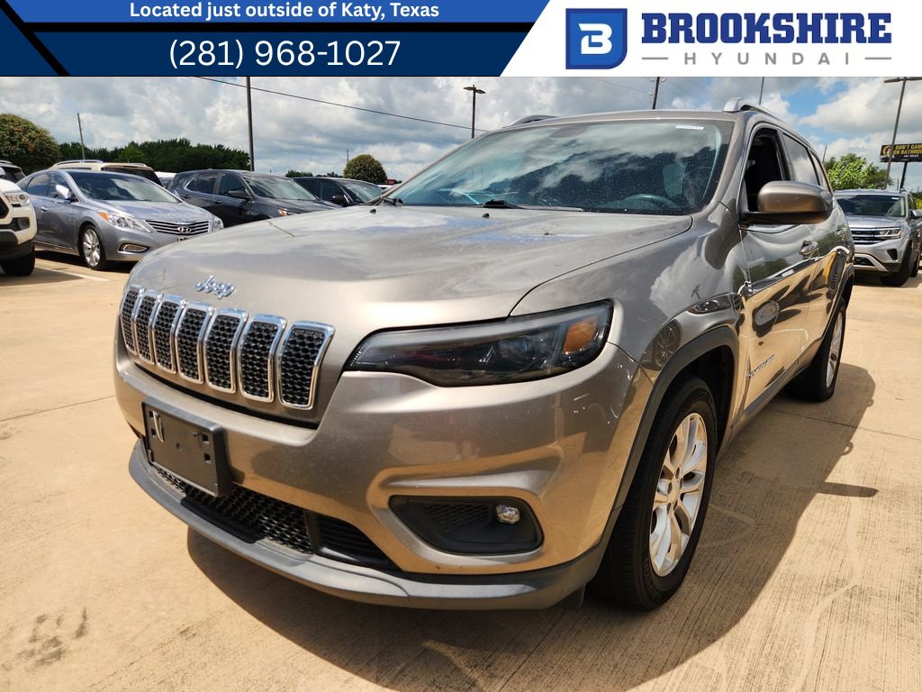 Used 2019 Jeep Cherokee Latitude w/ Popular Appearance Group