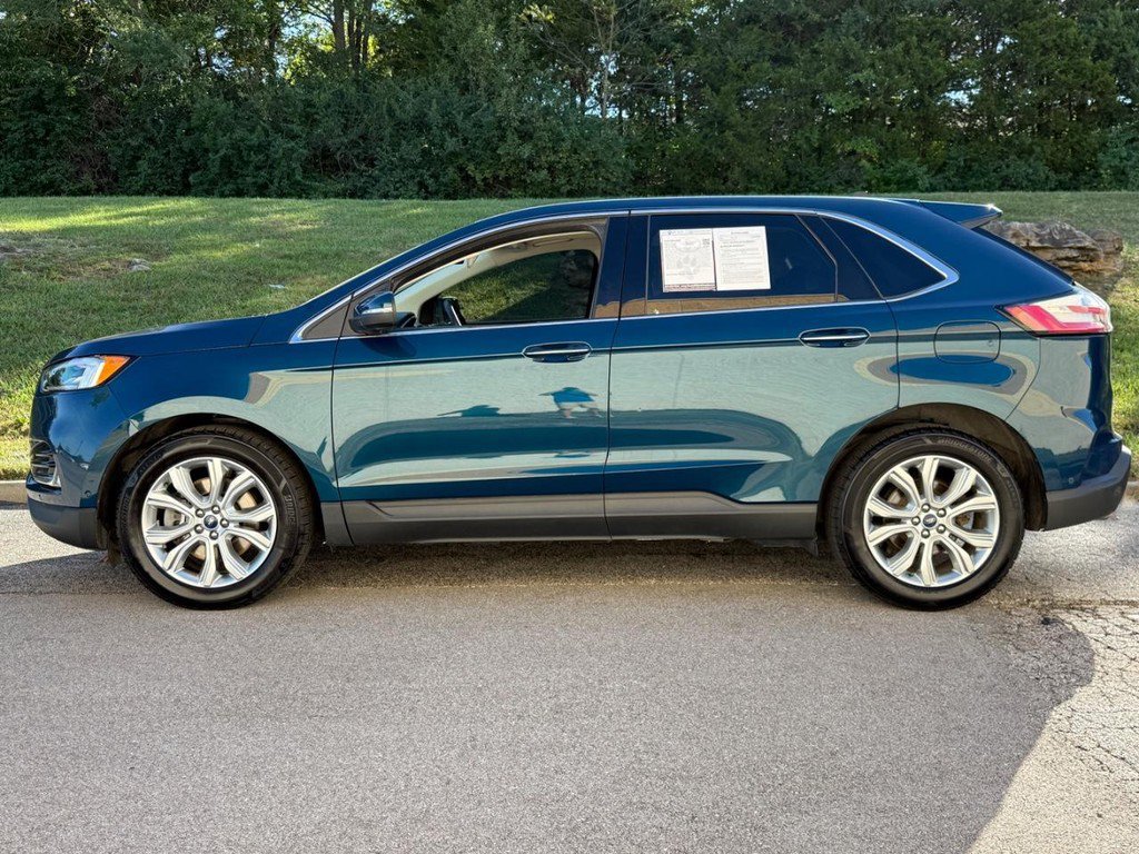 Used 2020 Ford Edge Titanium w/ Equipment Group 301A AWD/4WD image 2