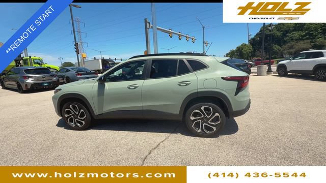 Certified 2024 Chevrolet Trax RS FWD image 5