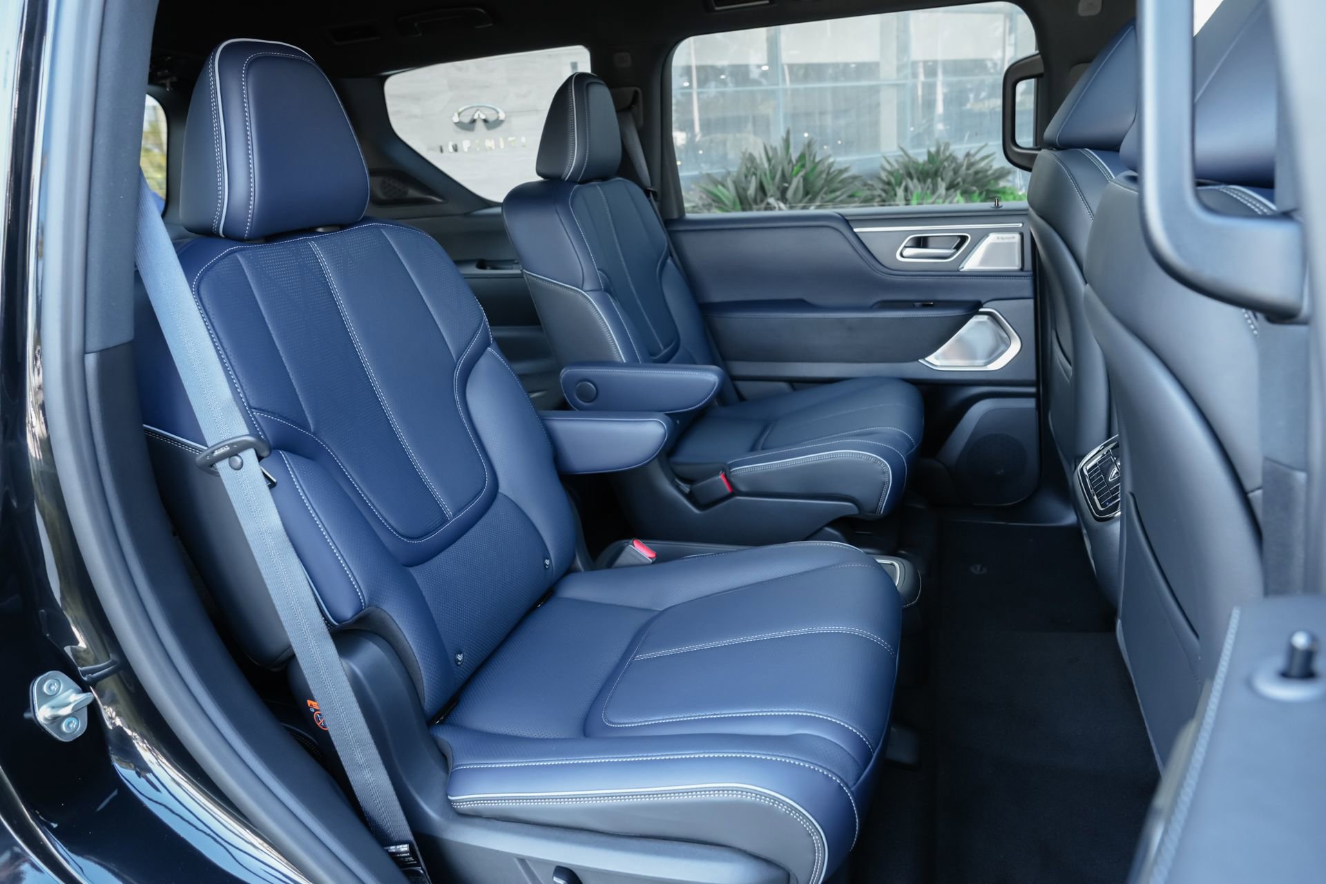 New 2026 INFINITI QX80 4WD image 30