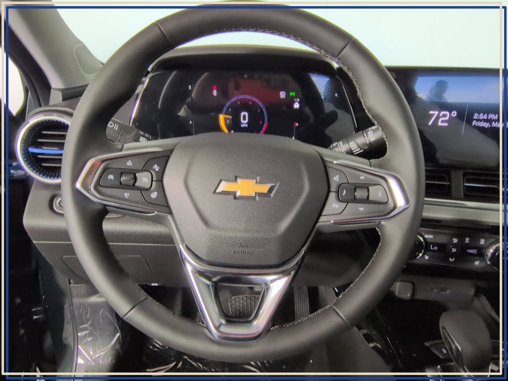 New 2026 Chevrolet Trax LT w/ Driver Confidence Package FWD image 18
