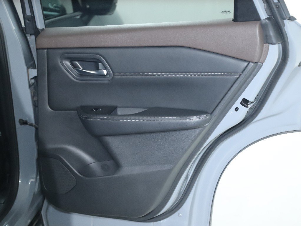 Used 2023 Nissan Rogue SL AWD/4WD image 32