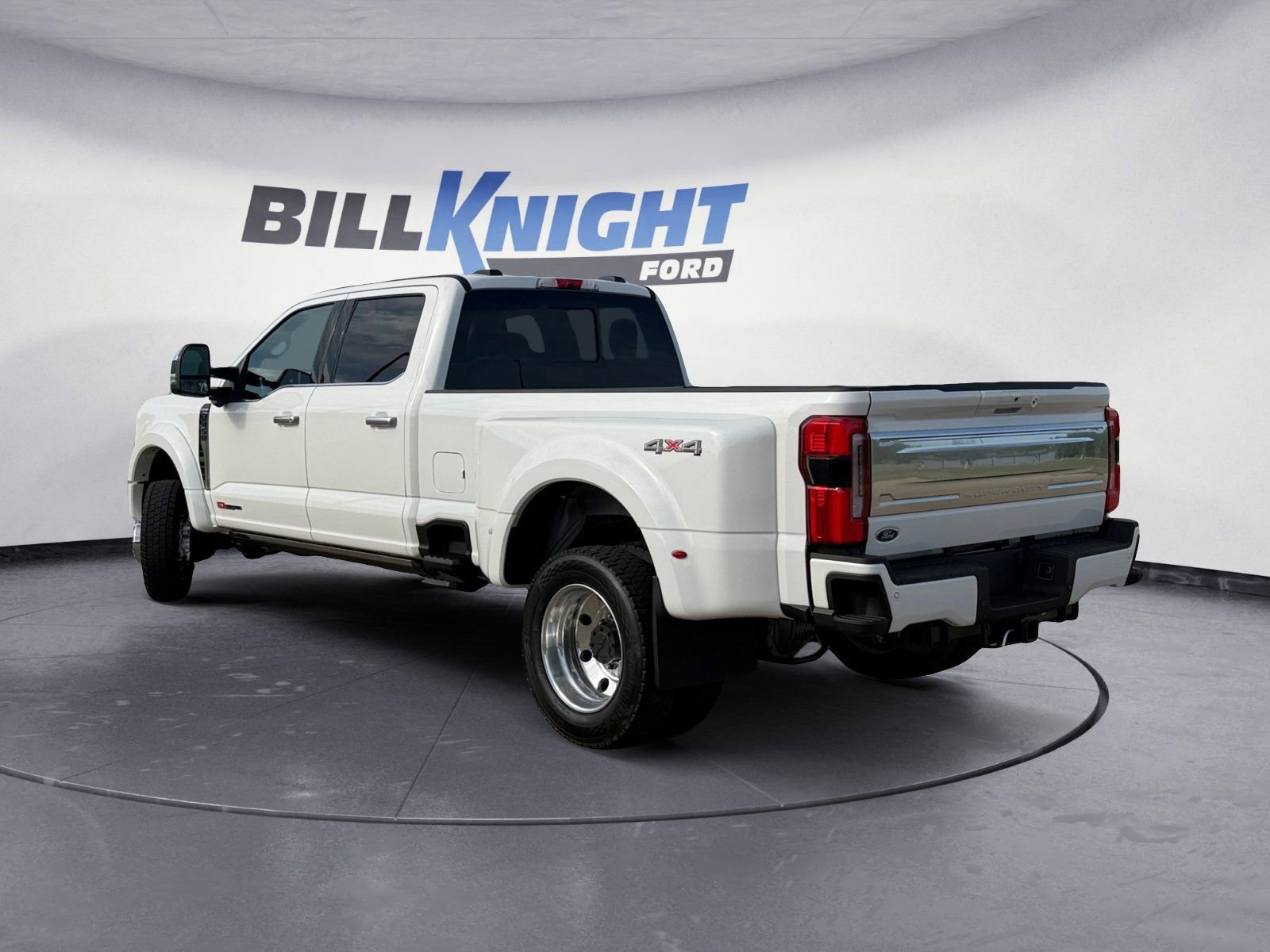Used 2026 Ford F450 Platinum AWD/4WD image 3