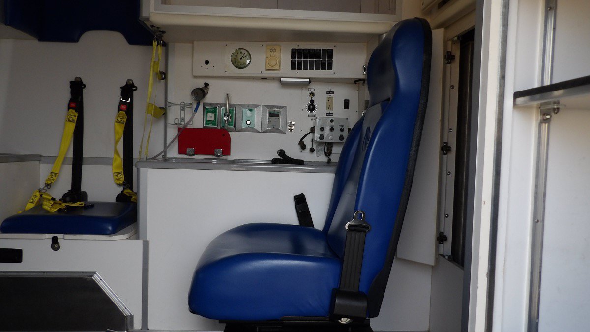 Used 2012 Ford F450 XLT w/ Ambulance Preparation Pkg RWD image 34