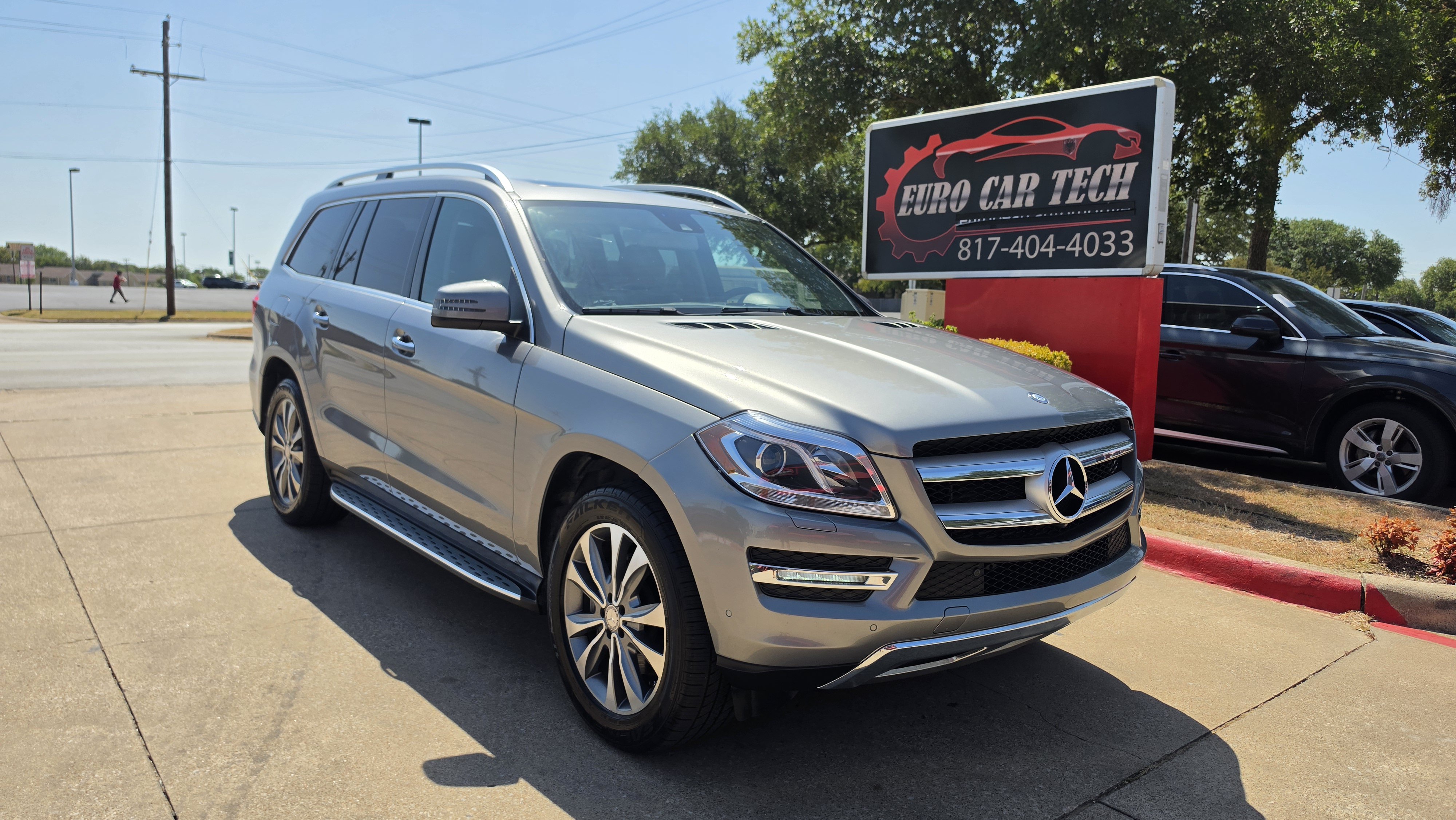 Used 2015 Mercedes-Benz GL 320 BlueTEC 4MATIC w/ Premium I Package image 6
