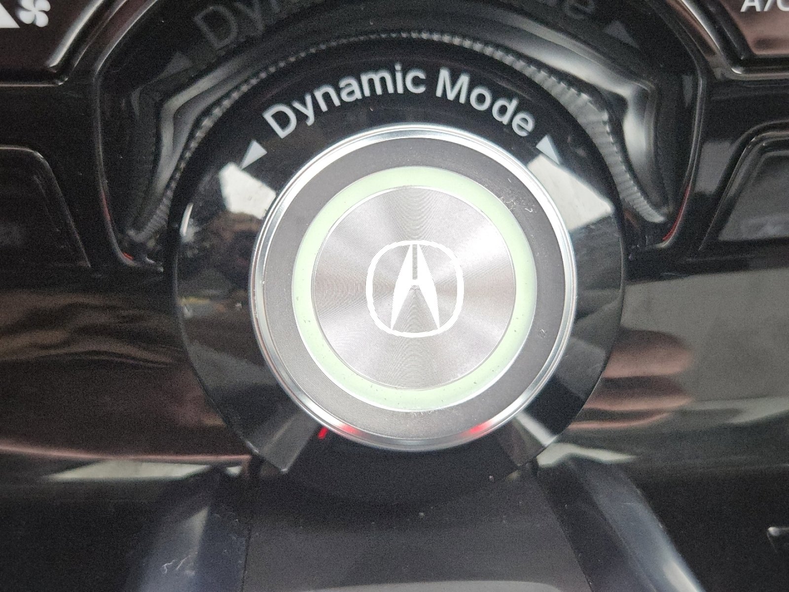 Used 2024 Acura MDX w/ Technology Package image 9