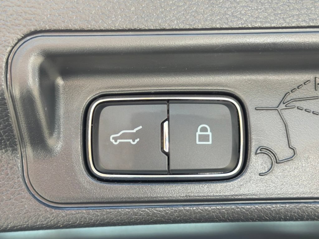 Used 2026 Ford Explorer ST-Line RWD image 19