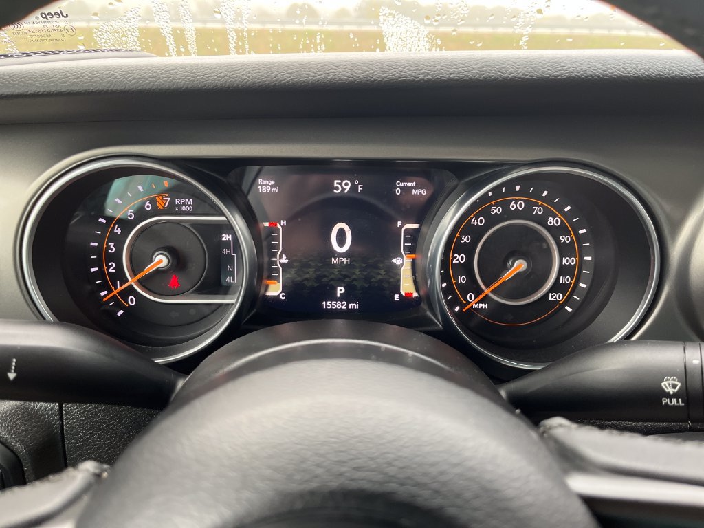 Used 2023 Jeep Gladiator Sport AWD/4WD image 17
