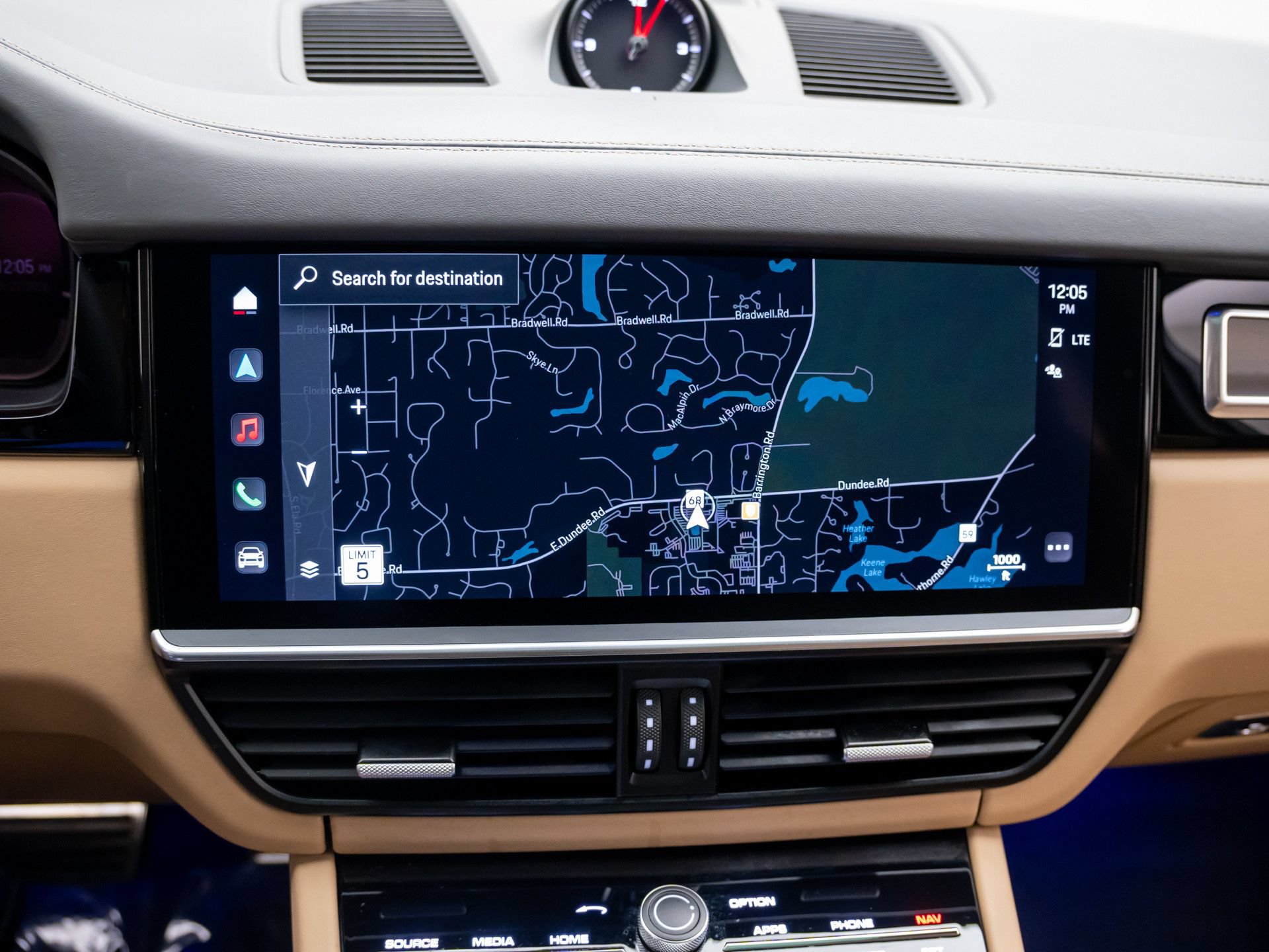 Certified 2023 Porsche Cayenne S AWD/4WD image 24