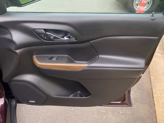 Used 2017 GMC Acadia SLE image 37