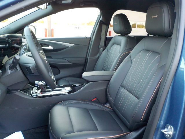 New 2026 Buick Envista Avenir FWD image 13