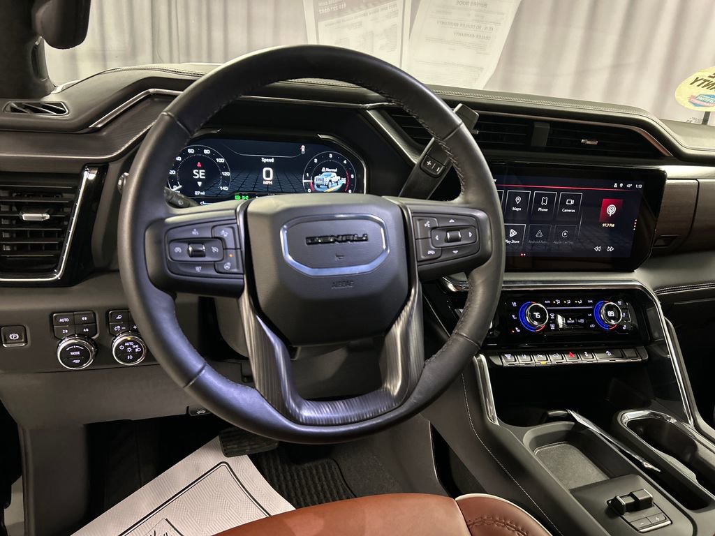 Used 2025 GMC Sierra 2500 Denali Ultimate image 15