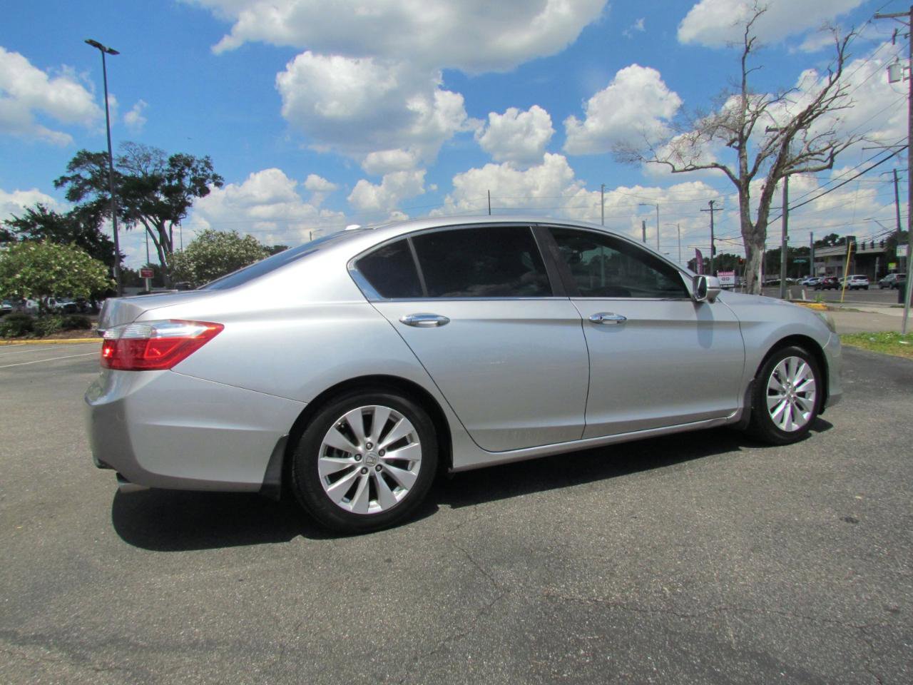 Used 2014 Honda Accord EX-L image 10