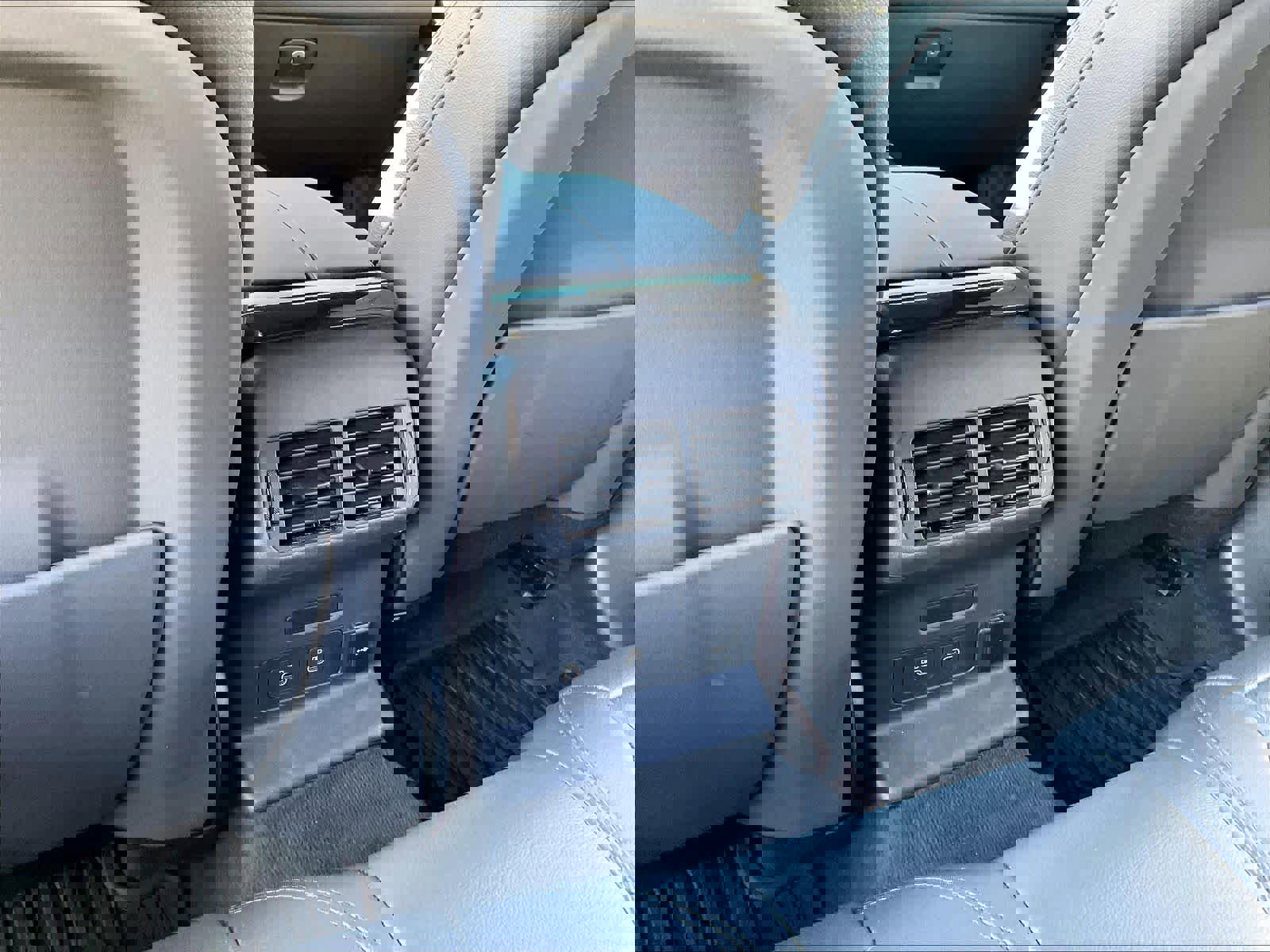 Used 2026 Land Rover Range Rover Velar S image 36