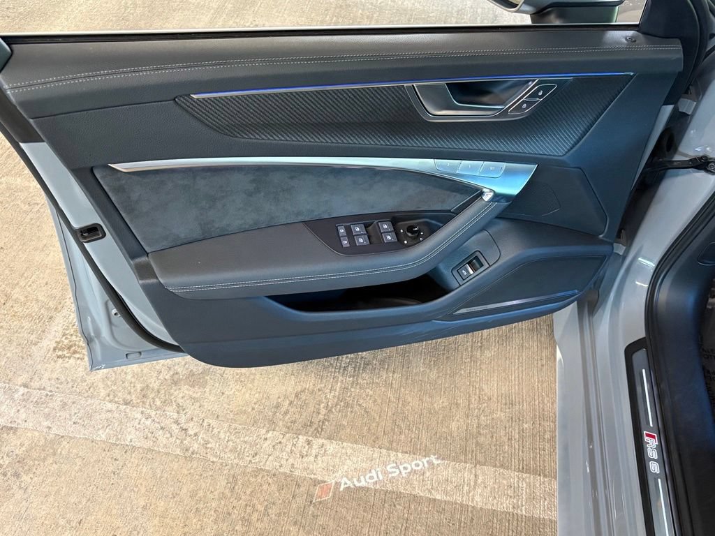 Used 2021 Audi RS 6 AWD/4WD image 18